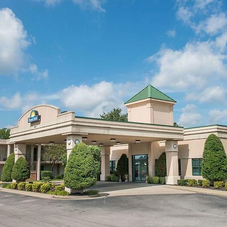 Days Inn By Wyndham Paducah Bagian luar foto