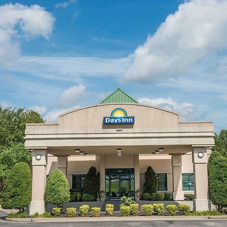 Days Inn By Wyndham Paducah Bagian luar foto