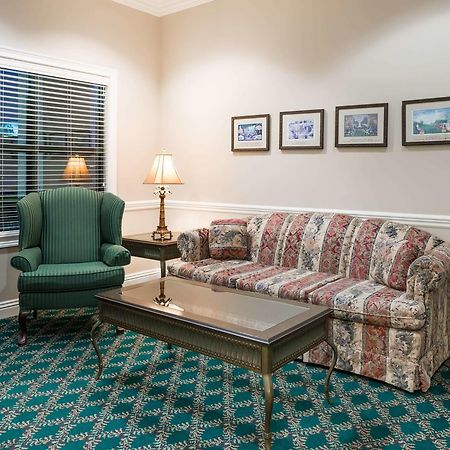 Days Inn By Wyndham Paducah Bagian luar foto