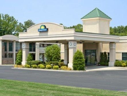 Days Inn By Wyndham Paducah Bagian luar foto